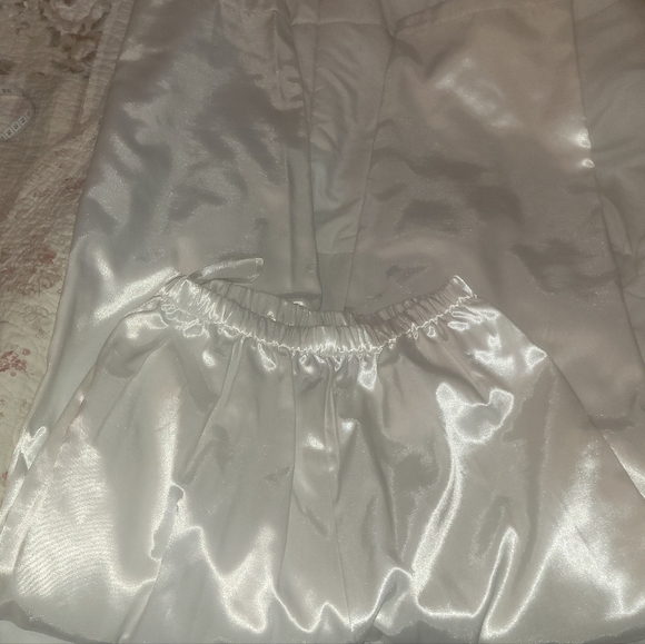 Carroll Reed White Satin 2 Piece Pajama Set with Pink Trim M - Picture 7 of 9